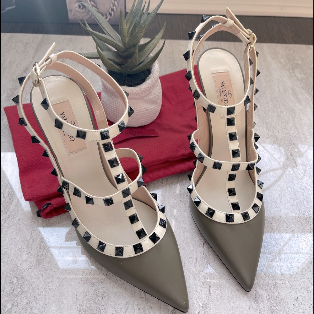 Valentino Green Camo Rockstud Pumps